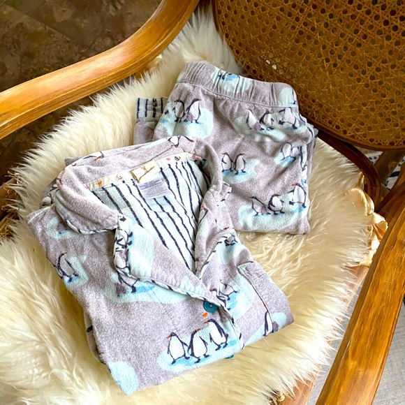 Sleep ware - Picture 1 of 2